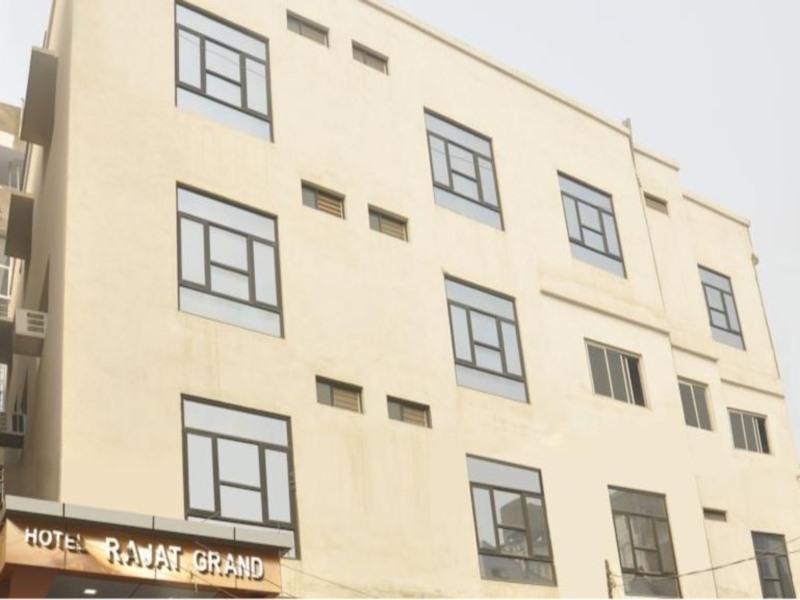 Oyo 4398 Hotel Rajat Grand Váránasí Exteriér fotografie