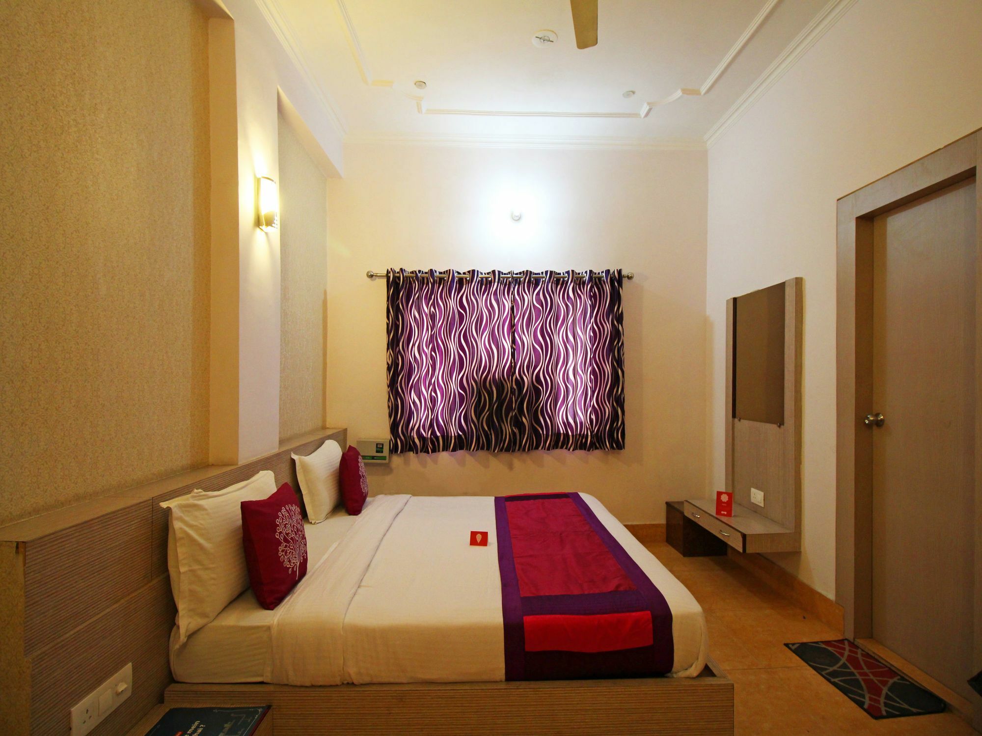 Oyo 4398 Hotel Rajat Grand Váránasí Exteriér fotografie